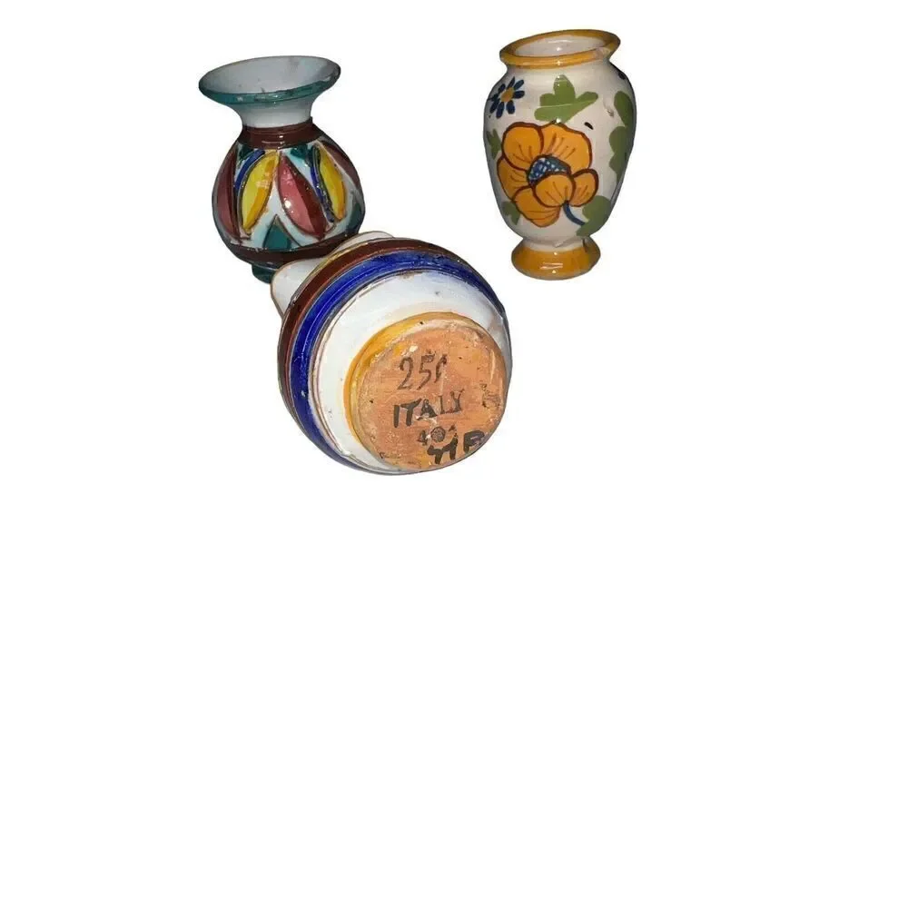 vtg. 3 Miniature Vases made in italy hand throw and painted 3